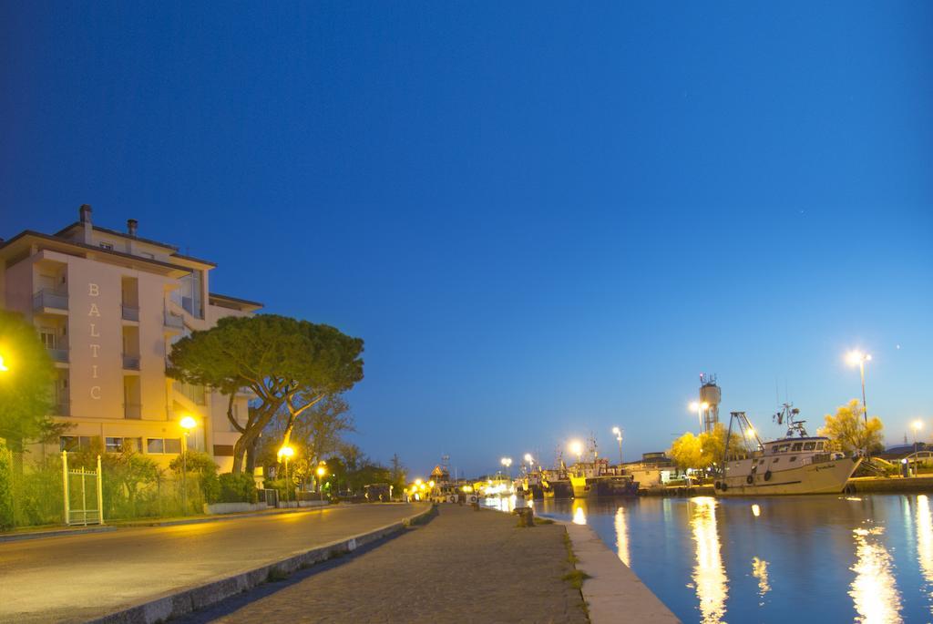 Hotel Baltic Cesenatico Zimmer foto