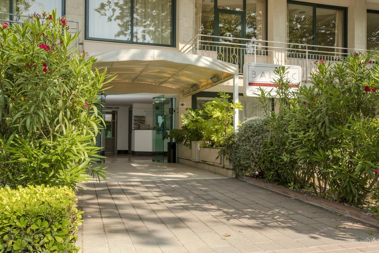 Hotel Baltic Cesenatico Exterior foto